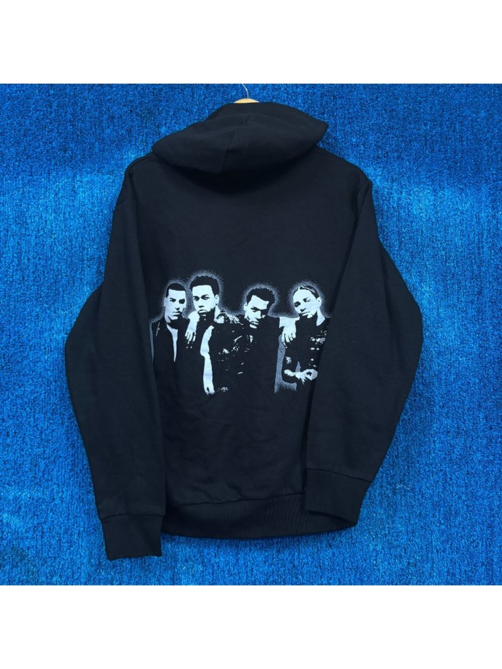 Aventura Graphic Hoodie Size Small